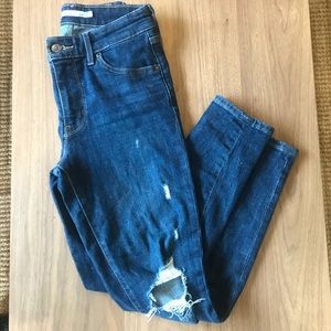 Levi’s 721 High Rise Skinny jeans